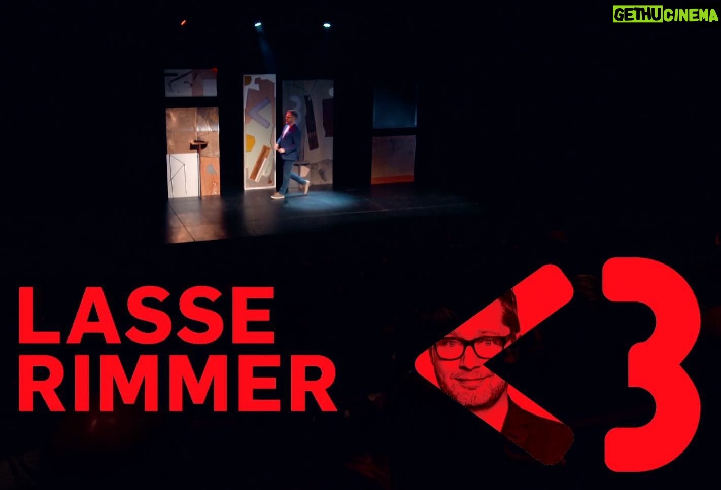 Lasse Rimmer - 1.5K Likes - Jeg har truffet en frisk beslutning og lagt mit seneste solowhow, “Færre End Tre”, på Youtube, så det kan ses helt gratis fra nu og indtil videre uden bagkant. Det ligger på min kanal, der sjovt nok bærer mit navn, og i et døgn kan du finde et direkte link i mine stories. Husk at like og subscribe og hvad de unge ellers siger.