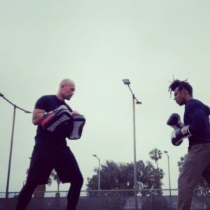 Lateef Crowder Instagram - Getting back to shape Warming up with my brother @enele.m ....man I needed that. Thanks brotha✊🏾this is the way!
aquecimento com meu brother Ma’Afu. Obrigado mano. #foradeforma #outtashape #shouldvestretched #justmoving #lateefcrowderdossantos capoeira #brasil #bayarea #oakland #sanjose #bantu #tonga #nago #polynesia #themandalorian #bookofbobafinish #lateefcrowder #mandolorianseason3prep thisistheway
