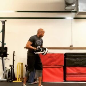 Lateef Crowder Instagram - I needed this! Thanks brotha @scottmanueljohnson these workouts are no joke! Meu mano me destruiu a semana passada👍🏾😆 tenha um ótima semana galera #church #igreja #therapy #mentalrehab #losangeles #training #treino #trainer #boxing #cardio #backinshape #shouldvestretched #salvadorbahia #lateefcrowderdossantos #capoeira