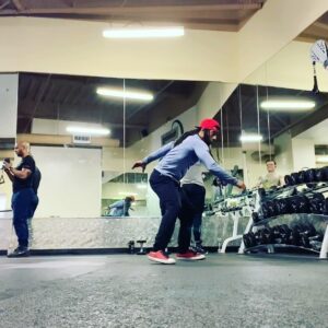 Lateef Crowder Instagram - Ogum lhe guiará! 🙏🏾🙌🏾 salve Mestre Amen! @bbcc.capoeirabatuque #capoeira #treino #baiano #salvadorbahia #losangeles #lateefcrowderdossantos #ogum #artesmarciais #lateefcrowder