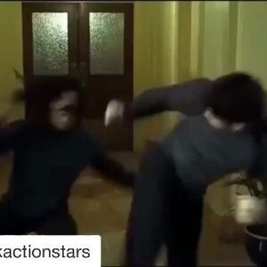 Lateef Crowder Instagram - Had the honor and pleasure of fighting action actor @therealjasonyee as “Max” on the film “girl from the naked eye. Coordinated and choreographed by @ronyuan really fun shoot to work on with talented kats! @jenkuosung @woonyoungpark @trueying great movie as well #lateefcrowdersantos thank you @blackactionstars for the post #capoeira #film #fightchoreography #actors #stunts #lateefcrowder #wushu #sanshou #asianamericanfilm #independentfilm #brasil #noirfilm