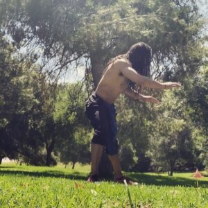Lateef Crowder Instagram - As requested training #meialua #rabodearraia up a hill...great training for balance Ótimo treino subindo o morro com meia-lua #rabodearraia #capoeira #salvadorbahia #baiano #treino #foradeforma #actor #stunts #losangeles #training #martialarts #artesmarciais #sol #morro #avores #capim #ceu #amsalmitike #ethiopianmusic
