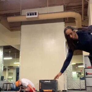 Lateef Crowder Instagram - Ah good ol Monday! Bom dia Brasil!
#wannasleepin #capoeira #aumalandro #aúbatido #treino #fitness #slomo #lateefcrowderdossantos #locs #rastas #los Angeles Brasil #brazil #2019 #baiano #bothsidesalways