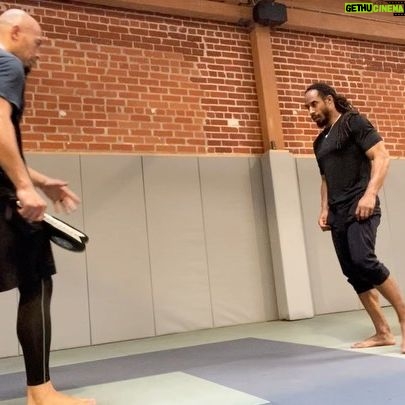 Lateef Crowder - 5.4K Likes - Training and talking “merda”....my favorite combo 😂 thanks brothas @enele.m @sini.lau as always✊🏾✊🏾and thanks Justin williams for the hand combo. #capoeira #treino #training #mandotraining #falandodemerda #barbershoptalk #therapy #healing #terapia #mypooroldback #church #igreja #baiano #brasil #salvadorbahia #tonga