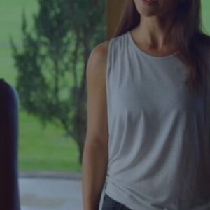 Laura Aleman Instagram - Cuando te tratan cajita de pollo y después te piden ayuda 🥸. Hay que tratar a los demás con amor 😋. Escenas de la serie #Cleaners con la dulzura de @echriqui. Filmada en #PR

When they treat you bad and then that person asks for your help 🥸. We should always treat others with love 😋. Scenes from the series #Cleaners with the lovely @echriqui. Filmed in #PR