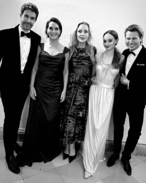 Laura Bilgeri Instagram - wonderful evening with wonderful people 🥰
thank you @adiweiss_official @styleupyourlifemagazin @fragrancefoundationaustria for letting us be a part of it & congrats to all the award winners! 🏆
It was a pleasure presenting the man’s ‘fragrance Oscar’ to ACQUA DI GIÒ EDT by @giorgioarmani 👏