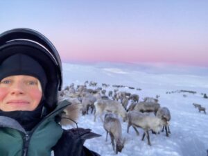 Laura Birn Instagram - welcome 2022 🌈 and thank you Mia and Niti for a magical start of the year💗 @arcticlandadventure