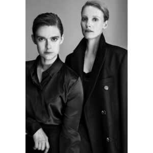 Laura Birn Instagram - In the latest @ellefinland with my dear @krista_kosonen 😍
shot by @jsarkilahti
 style @superminttu 
muah @miikakemppainen 
super team🔥