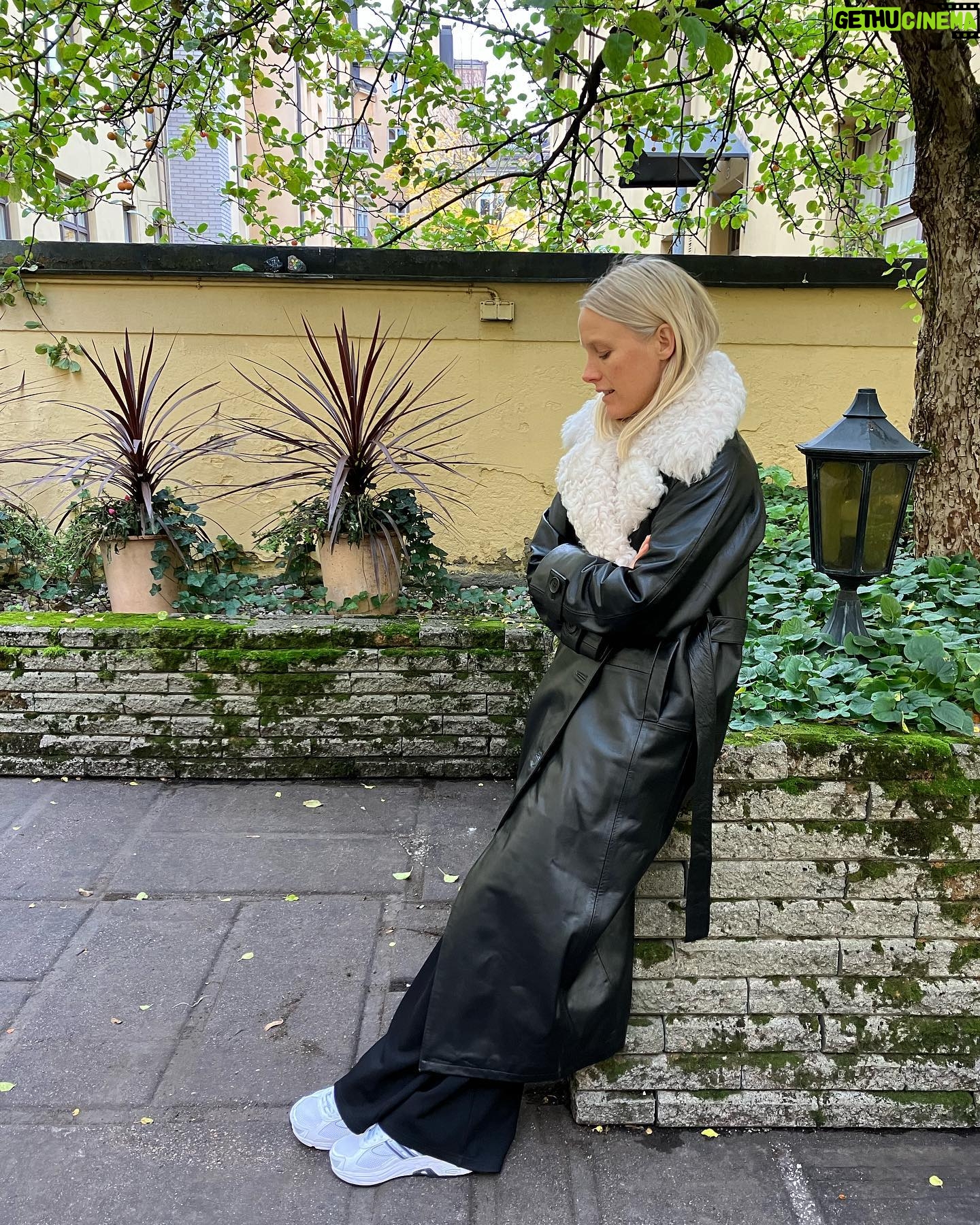 Laura Birn - 3.2K Likes - october light and a new favourite coat 🖤