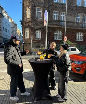 Laura Hritzová Instagram - Všetko možné všade možne