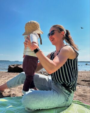 Laura Lepistö Instagram - …kuin viimeistä kesäpäivää💛🥳☀️

#kesäbest #kesä2024