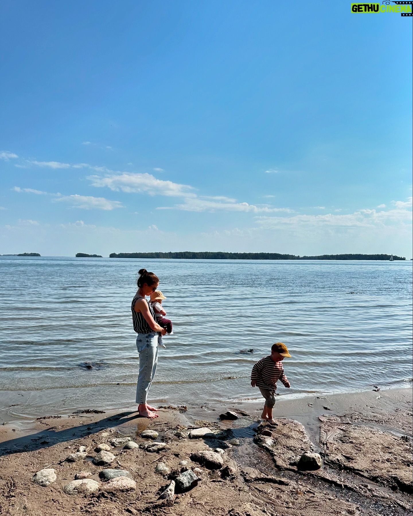 Laura Lepistö - 2.6K Likes - …kuin viimeistä kesäpäivää💛🥳☀️
#kesäbest #kesä2024
