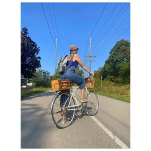 Laura Mennell Instagram - Bicycle, bicycle, bicycle 
I want to ride my bicycle, bicycle, bicycle 
I want to ride my bicycle 
I want to ride my bike…
—Queen 
#📷 : @lunaferguson 
.
.
.
.
.
#songsinmyhead #bicycle #queen #freddymercury #electra #ilovemybike #10yearsstrong #lauramennell #projectbluebook #bicyclelove #bicycletta #electrabike #getoutside #holdingontosummer
