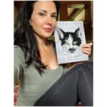 Laura Mennell