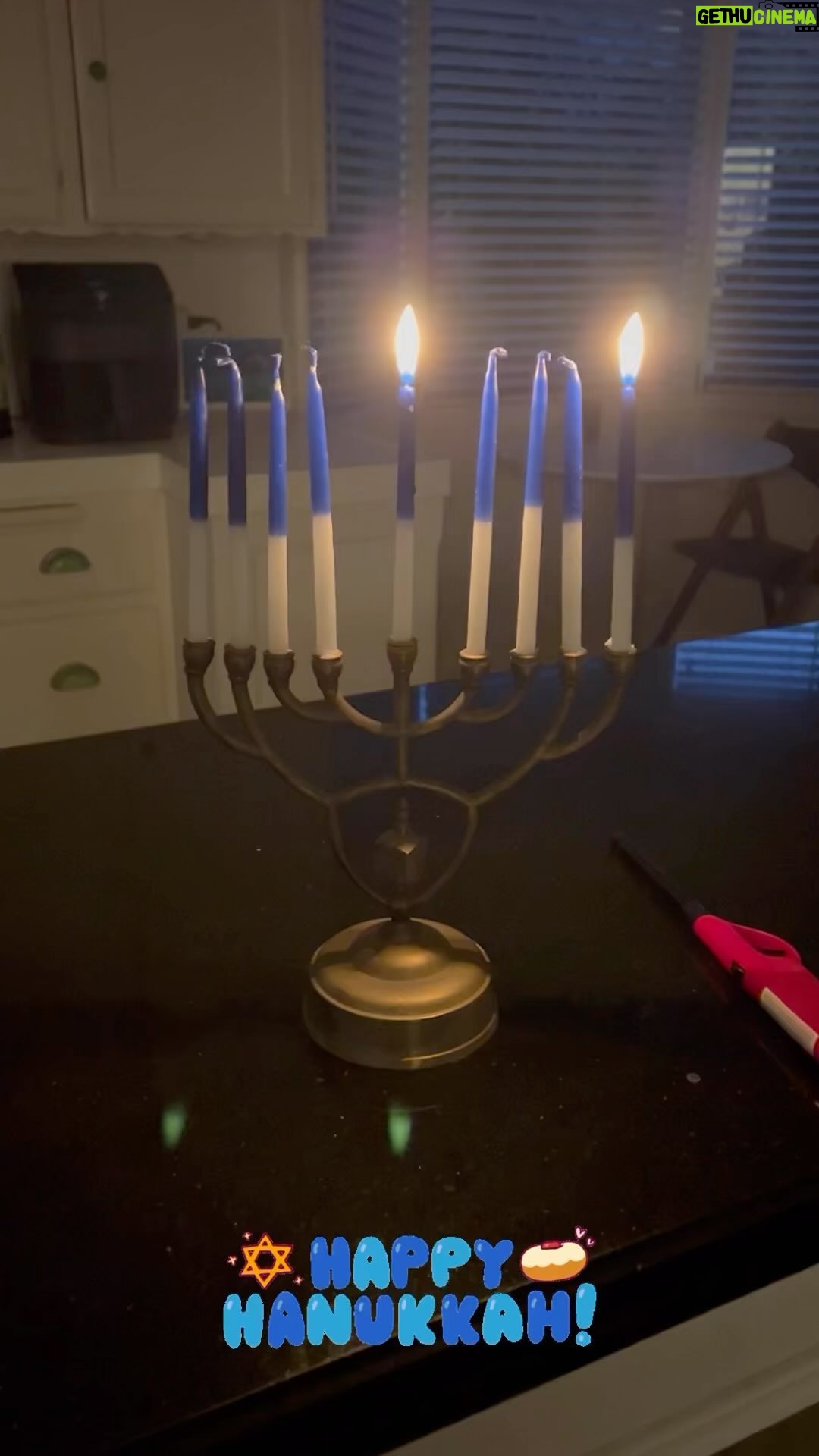 Laura Niemi - 3 Likes - Happy Hanukah 🕎 here’s to love, light & peace 🙏🏻