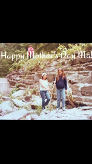 Laura Niemi Instagram - Happy Mother’s Day to the biggest lover of life I know!  I am grateful for you everyday. Love you Cita ❤️ HMD to all the moms out there and a big ol hug to those whose moms, step mom and mother in laws who are no longer with us but forever in our hearts. 💔