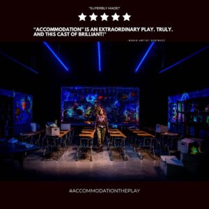 Laura Niemi Instagram - Reviews are in and we tread the boards for only two more weeks! (LINK IN BIO) 🍎✨🌎 
.
.
@accommodationplay_la 
@officialbroadwayworld 
@stageraw 
@stagescenela 
@nohoartsdistrict 
#accommodationtheplay
#la
#latheater 
#theater