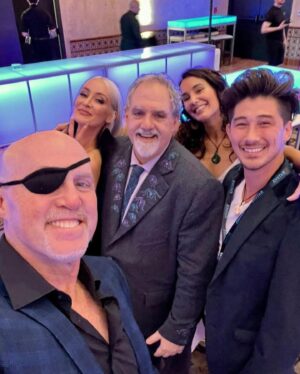 Laura Prats Instagram - Well… History is been made. ✨
New era of Cinema has begun!💙🌊 #avatarthewayofwater #avatarpremiere  what a ride!🤩