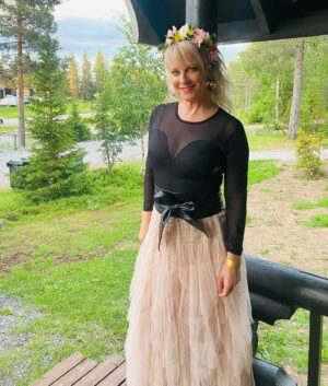 Laura Voutilainen Instagram - juhannus
mittumaari
juhannes
juhananpäivä
jussi
mehtumaari
messumaaria