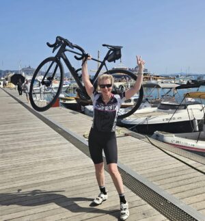 Laura Voutilainen Instagram - Kiitos ihmeellinen Mallorca. 350 km pyörän selässä näytti sen ihmeellisyyden monipuolisine maisemineen, vuoristokylineen, rantoineen. Kroppa, sydän ja aivot kiittää ❤️☀️🙏🏼. Nyt olen ilolla täytetty. 
#mallorcabiking 
#mallorca