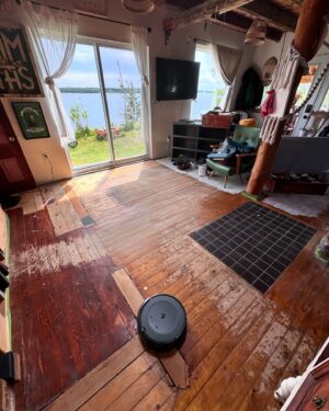 Lauren Hammersley Instagram - Patchwork floor no longer!!! ❤️
Feels so good on the feet now ☺️
