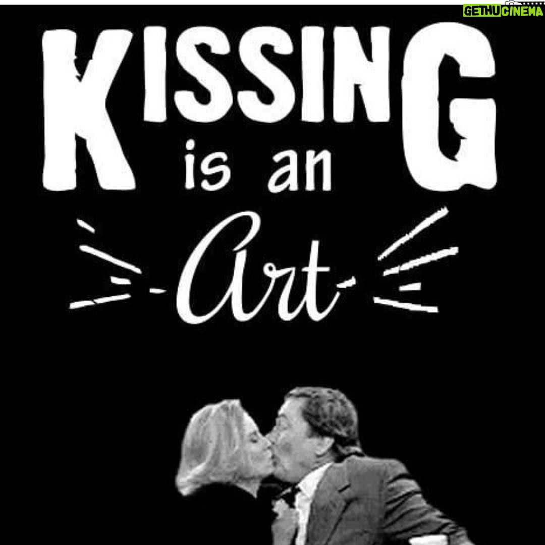 Lauren Lane - 722 Likes - BABCOCKBABY! Sweet!
#officiallaurenlane #charlesshaunessy #thenanny