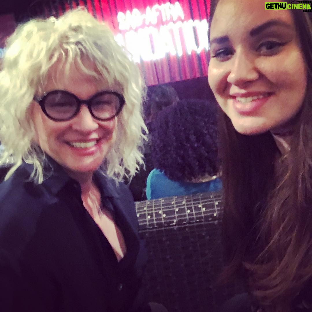 Lauren Lane - 1.1K Likes - SAG screening of Fleabag. HUGE fan of Phoebe Waller-Bridge and believe me, IT DID NOT DISAPPOINT! Drops May 17 in the states. ❤️. #Phoebewaller-Bridge #fleabag #reelwomen #womeninhollywood
