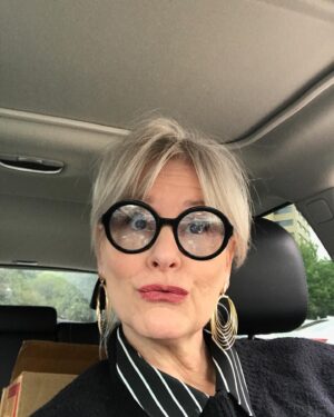 Lauren Lane Instagram - Remember outside?