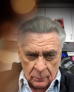 Lauren Lane Instagram - My TV Husband will strut his stuff in Dispatches From Elsewhere, MONDAY on
AMC at 10:00 EST. Don’t tell me he’s not HAWT! #AMC #Thenanny #Dispatchesfromelsewhere #ccbabcock #nilesandCC #danieldavis