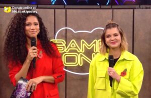 Lauren Layfield Instagram - It’s @bbccin tonight so here’s some throwbacks from last Friday’s Game On! For Children in Need on @bbcthree. Such a good night, getting your favourite celebs and gamers together for one massive live show raising money for good causes. 

Big shout out to the production team - never hosted something with so much tech, it was next level.🤯 And loved working with @vicknhope and @steffanpowell too. 

Catch up on @bbciplayer - still time to donate too✨

📸: @confetti_ict