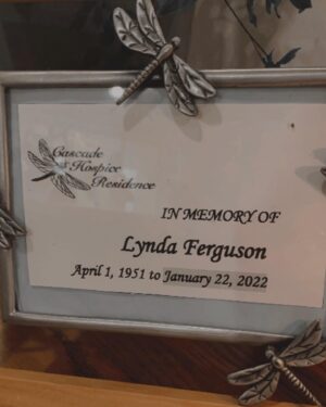 Lauren Lee Smith Instagram - A year ago today my mom passed away.
Today marks the first day of the new year for me.
2022 was the hardest year of my life.. so far 
The grief has been so intense at times it literally has taken my breath away 
We don’t really talk about death that much, probably because it’s  sad and depressing and scary 

The last year I struggled with grief induced panic attacks, ptsd symptoms, depression, heart palpitations,  all  the anxiety, allot of disassociation and feeling like I’ve been floating through life 

I did all the things …met  with my doctor regularly, tried  different medications until I finally found one that worked for me
I immersed myself in therapy…many many different kinds of therapy 
I meditated , I ran a marathon, I cold plunged, I joined a grief group, i cried allll the tears , I kept going to therapy,  I asked for help when  I needed it , I journaled , I sauna’d , and somehow a year passed

BUT There was also so much good in 2022 , so much love and support 
So much laugher, so much connection 
So much time to be present and here which is such a gift.
I’m so fucking grateful to the people who have held me up this year 🤍

I miss my mom so so much and I would give anything to be able to hold her hand again and hear her nagging me.
But I also know without experiencing this newfound pain and feeing of loss I never would have found this newfound capacity for love.

I mostly used this platform for ( yes distraction ) but also finding accounts  that talk about and deal with similar experiences 
Here are few that I really connected with
In case you are going through a similar time in your life 

@gretchnevans 
@marklemonofficial 
@hospicenursejulie 
@hernameisgrief 
@untanglegrief 

Whatever 2023 brings
The good the bad And the ugly 
It’s amazing what we are capable of and how strong the human heart and spirit can be 🫶🏻
Sending love 🤍