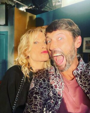 Laurent Kerusoré Instagram - Bon week-end les amours @rbk_hampton #pblv #mistral #celinefremont #thomasmarci #weekend #tournage #findesemaine #❤️