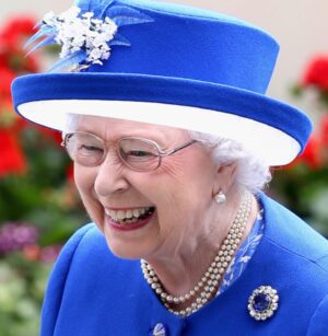 Laurent Kerusoré Instagram - Mes respects madame! #queenelizabeth #quenn #rip #smile