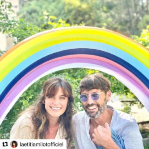 Laurent Kerusoré Instagram - Avec. Laëtitia nous avons tourner des centaines de séquences. Aujourd’hui, elle restera mes meilleurs souvenirs. Elle est restée Laetitia, mon bonheur et surtout mon amie @laetitiamilotofficiel  #onnechangepas #vérité #pourtoujours #❤️