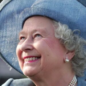 Laurent Kerusoré Instagram - Mes respects madame! #queenelizabeth #quenn #rip #smile