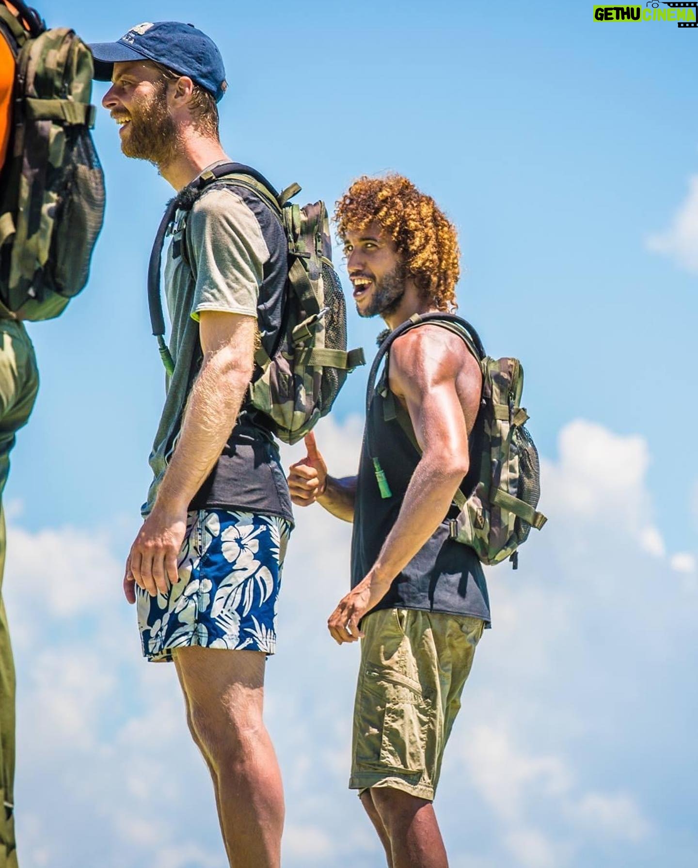 Laurent Maistret - 15.9K Likes - Ce soir c’est la fameuse épreuve des poteaux dans Koh Lanta 🌴
Au total je suis resté dessus un peu plus de 7h40, à avoir chaud, à t’ennuyer, à te faire pipi dessus, à chanter et à rester concentrer et espérant que les autres tombent.
Une grosse pensée à tous les aventuriers restants du Totem maudit. Et surtout bon courage.