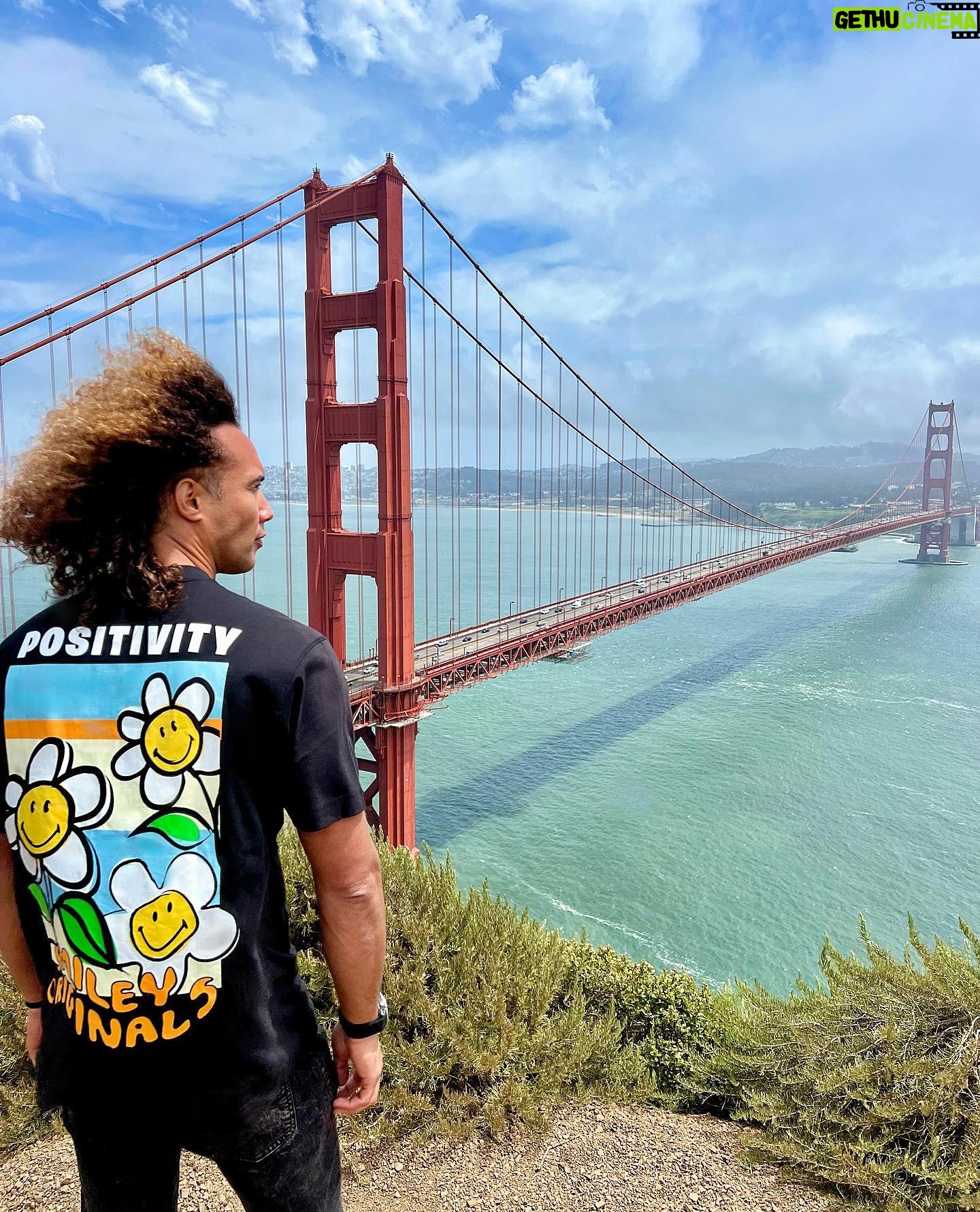 Laurent Maistret - 14.3K Likes - Bye Bye San Francisco 🌁
Voilà fin du Voyage pour la Californie ☀️
En 3 mots: Multiculturel, Tolérante et vibrant. C’était super 👌🏽
Un grand merci à @visitcalifornia @onlyinsf et toutes les personnes que j’ai pu rencontrer durant le séjour 🙏🏾
#california #sanfrancisco #collaboration #voyage #travel #goldenbridge