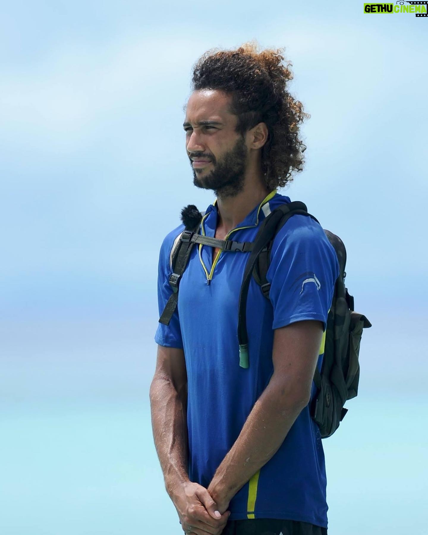 Laurent Maistret - 15.9K Likes - Ce soir c’est la fameuse épreuve des poteaux dans Koh Lanta 🌴
Au total je suis resté dessus un peu plus de 7h40, à avoir chaud, à t’ennuyer, à te faire pipi dessus, à chanter et à rester concentrer et espérant que les autres tombent.
Une grosse pensée à tous les aventuriers restants du Totem maudit. Et surtout bon courage.