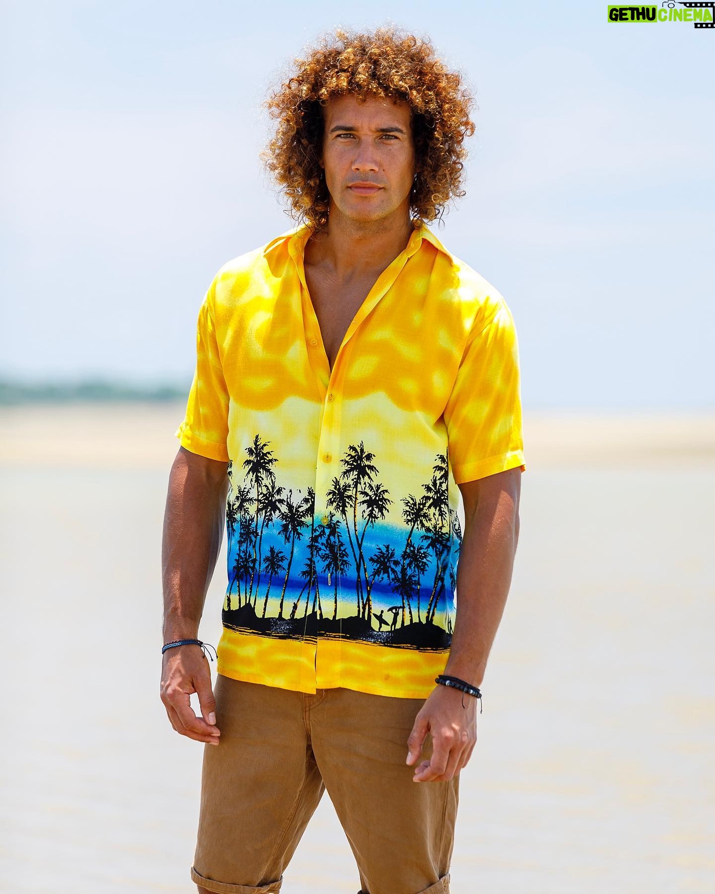 Laurent Maistret - 8.9K Likes - J’aurais adoré présenter en chemise Hawaiienne 🌴🌼
Peut etre pour la prochaine saison 😜
Ca passe ou ça fait trop? Dites moi votre avis.
Photo: Patrick Robert