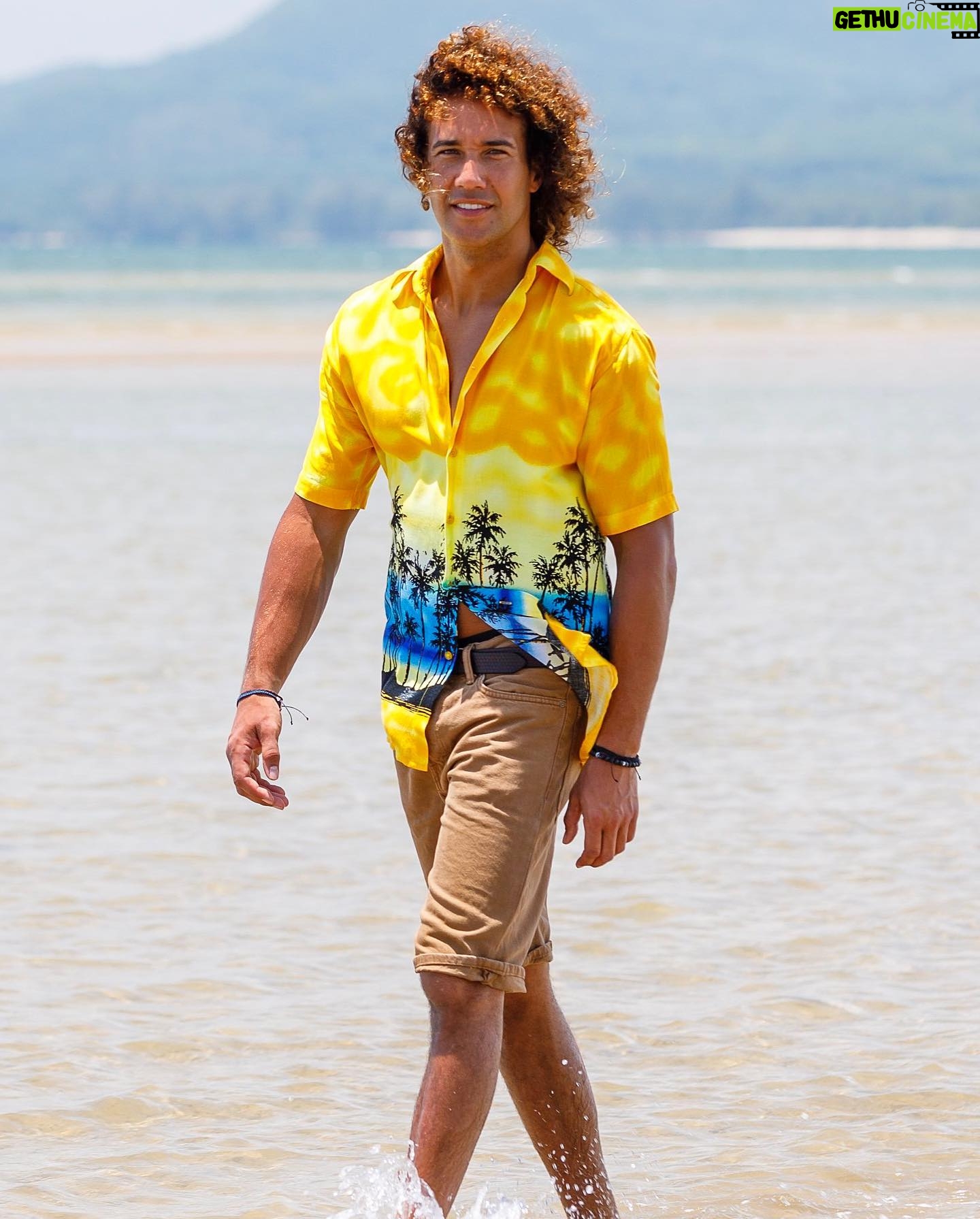 Laurent Maistret - 8.9K Likes - J’aurais adoré présenter en chemise Hawaiienne 🌴🌼
Peut etre pour la prochaine saison 😜
Ca passe ou ça fait trop? Dites moi votre avis.
Photo: Patrick Robert