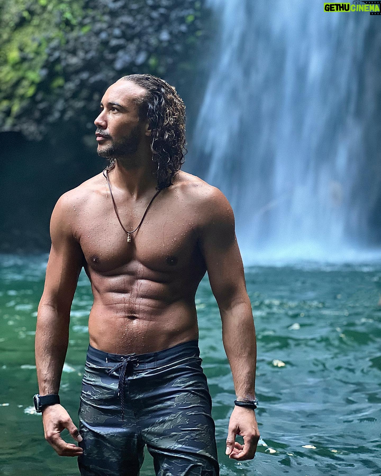 Laurent Maistret - 10.3K Likes - Superbe Cascade en martinique