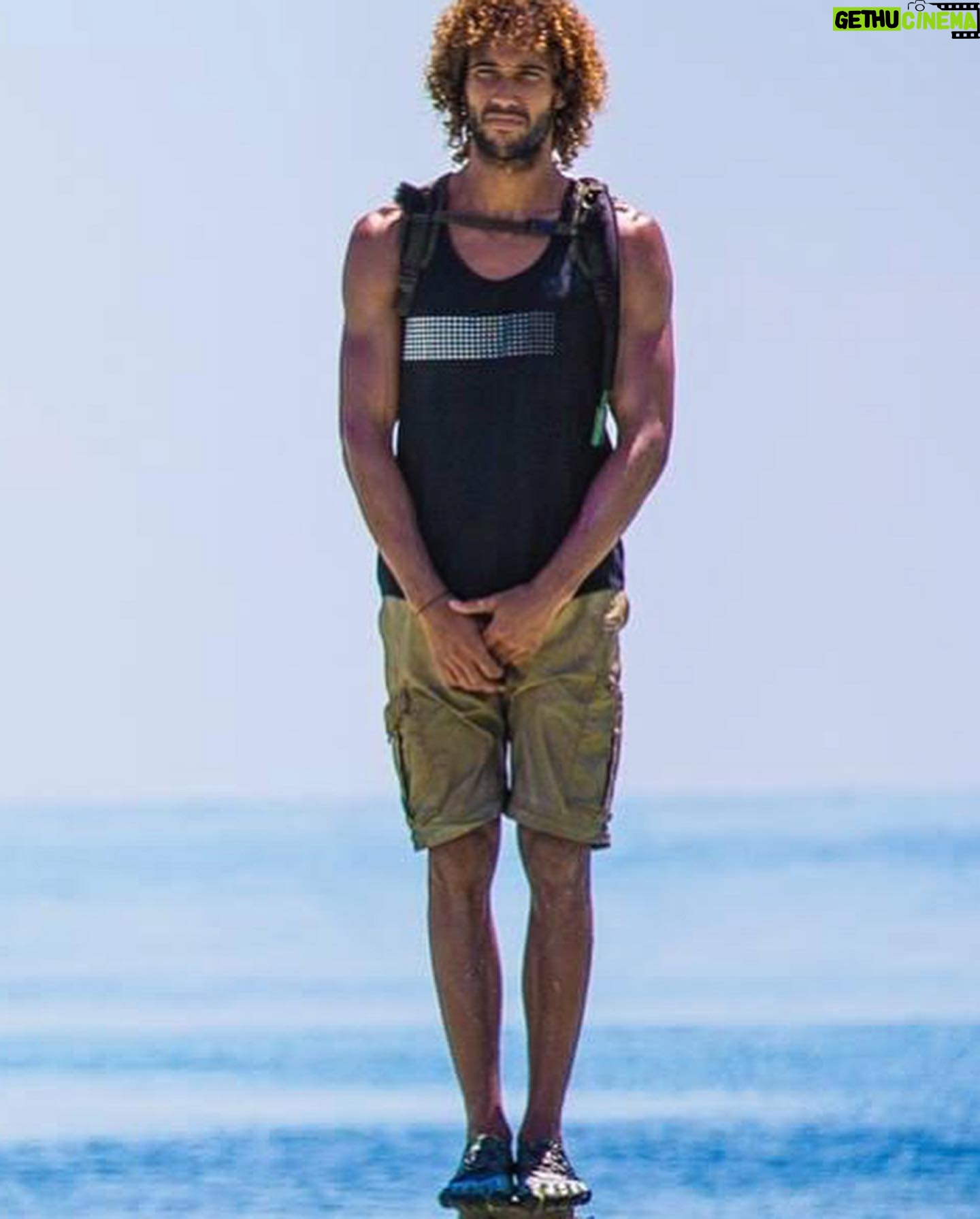 Laurent Maistret - 15.9K Likes - Ce soir c’est la fameuse épreuve des poteaux dans Koh Lanta 🌴
Au total je suis resté dessus un peu plus de 7h40, à avoir chaud, à t’ennuyer, à te faire pipi dessus, à chanter et à rester concentrer et espérant que les autres tombent.
Une grosse pensée à tous les aventuriers restants du Totem maudit. Et surtout bon courage.