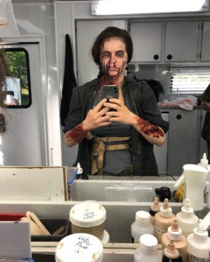 Laurie Fortier Instagram - Anyone ever wonder what Agatha might have looked like after she got eaten by the zombie herd??🧟‍♀️
.
.
.
#bts #twd #twdfamily #endofanera #amc #specialfx #zombie #onset #actress #prostheticmakeup 
#onlyonelife