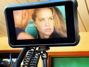 Laurie Fortier Instagram - Up to noooo good down here in Georgia …. 😈🍑🎬
.
.
.
#bts #filmmaking #film #tv #georgia #onset #actorslife #actress #lauriefortier #actor #thriller #villian #love #setlife #onlyonelife