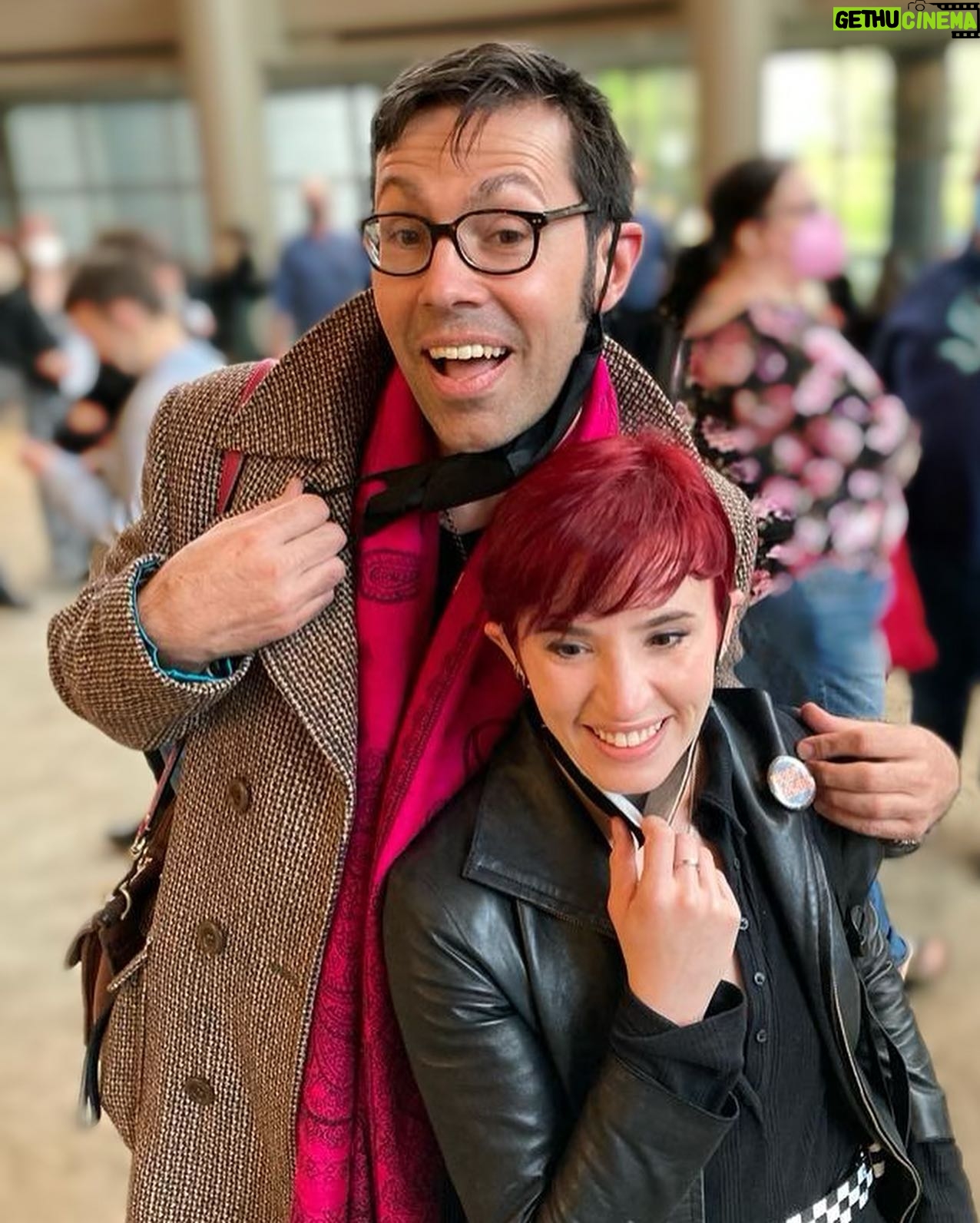 Laurie Penny - 589 Likes - Made it to Seattle in time to take @davidboardergiles to see a wild @neilhimself do his thing.