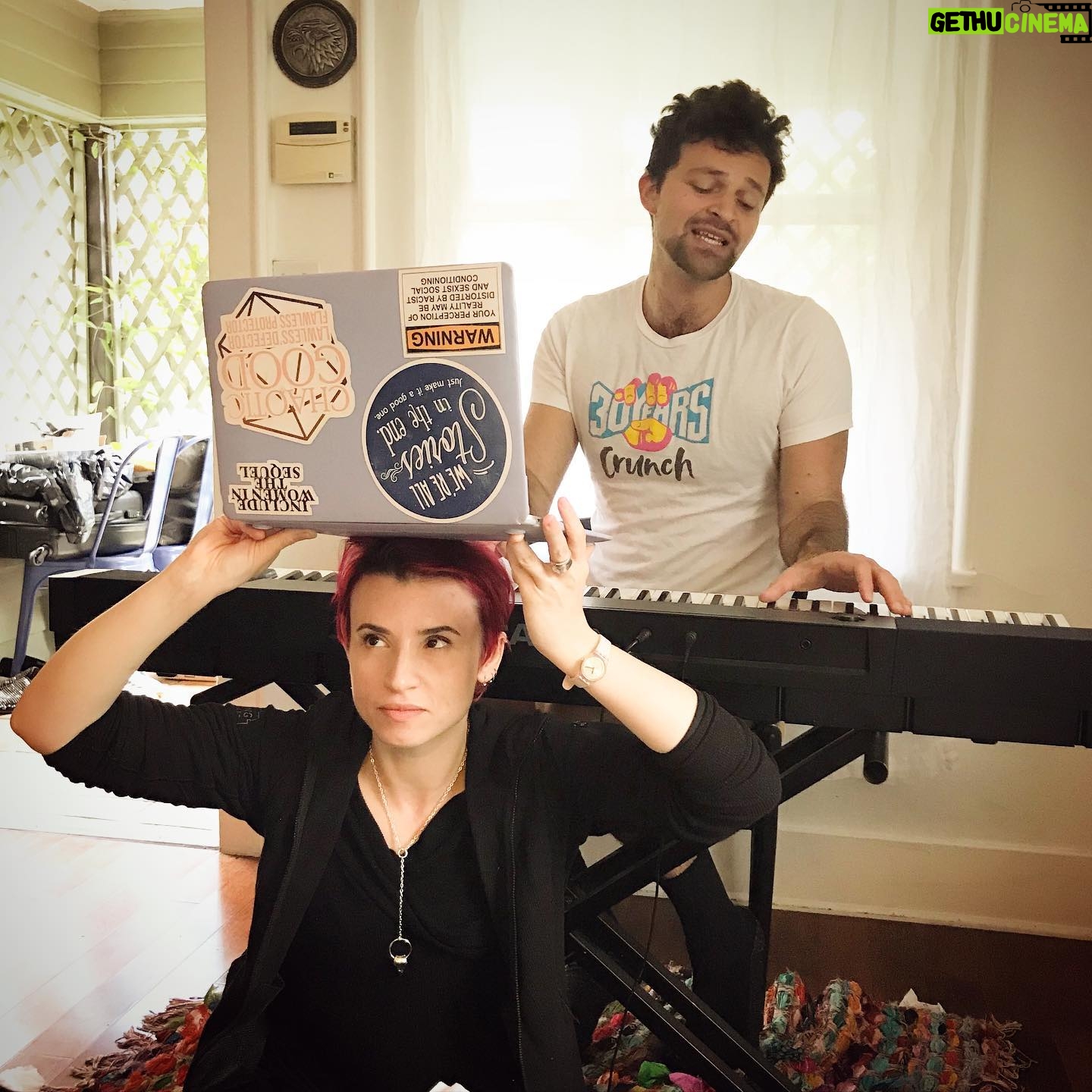 Laurie Penny - 396 Likes - Zoom concert hacks