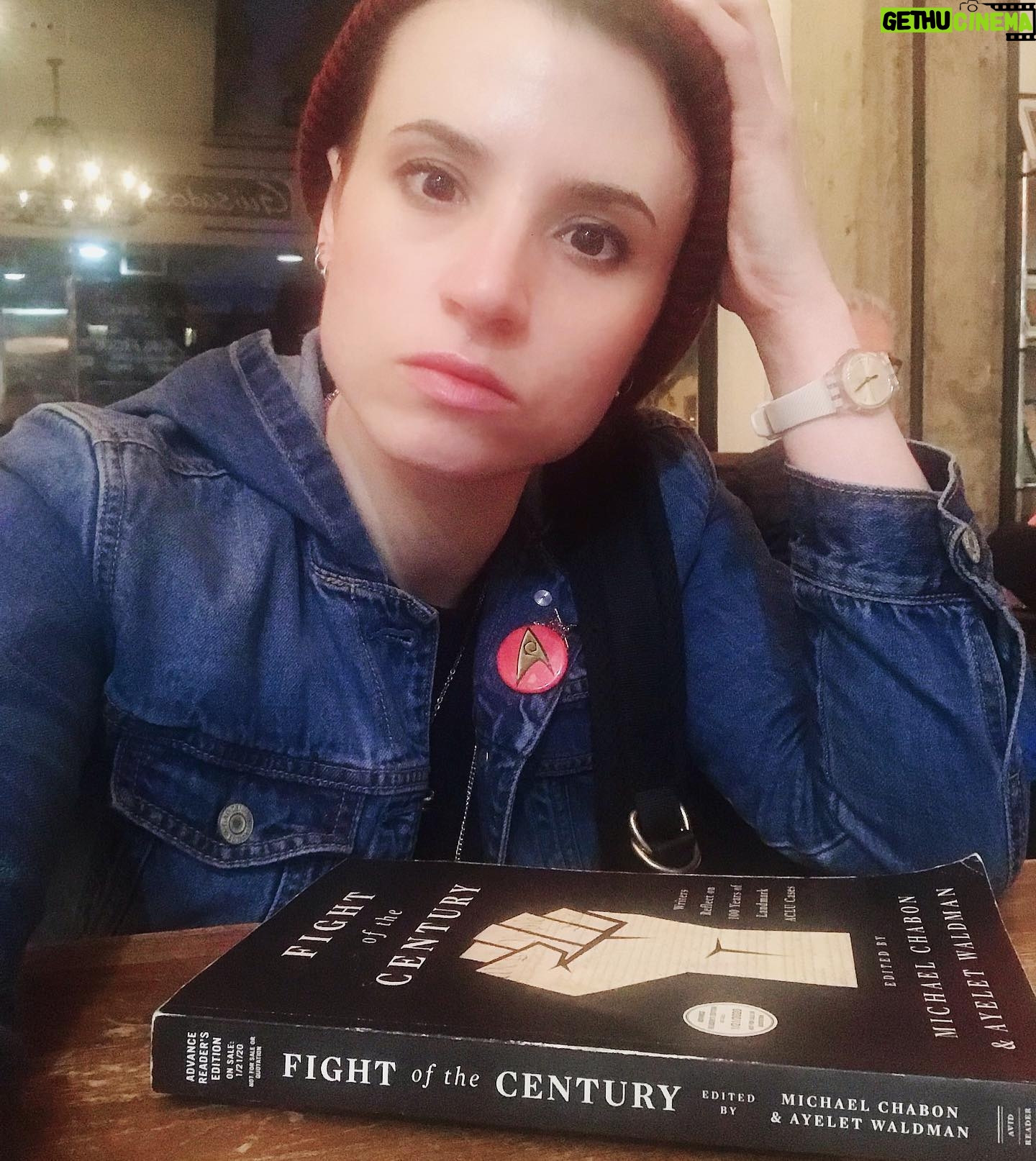 Laurie Penny - 515 Likes - Long day/ good book/ late night taco place.