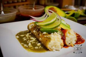 Lawrence Duran Instagram - Enchiladas Divorciadas 
@caciqueinc .
.
.
.
.
.
.
.
.
#GoAutentico #Enchiladas #ComfortFood #MexicanFood #FitFoodie #CheatMeal #EnchiladasDivorciadas #PicOfTheDay #FoodPorn #MyFave #PrivateChef #ChefLife #WahlbergChef #Blessed