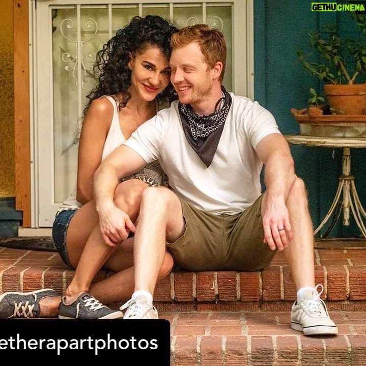 Layla Alizada - 14.7K Likes - Our friend Andrew has been doing this photo series throughout quarantine in the hope of showing the world we are together in this, even though we are apart. Thank you for including us š Check it out! @togetherapartphotos
#togetherapartphotos #socialdistancing