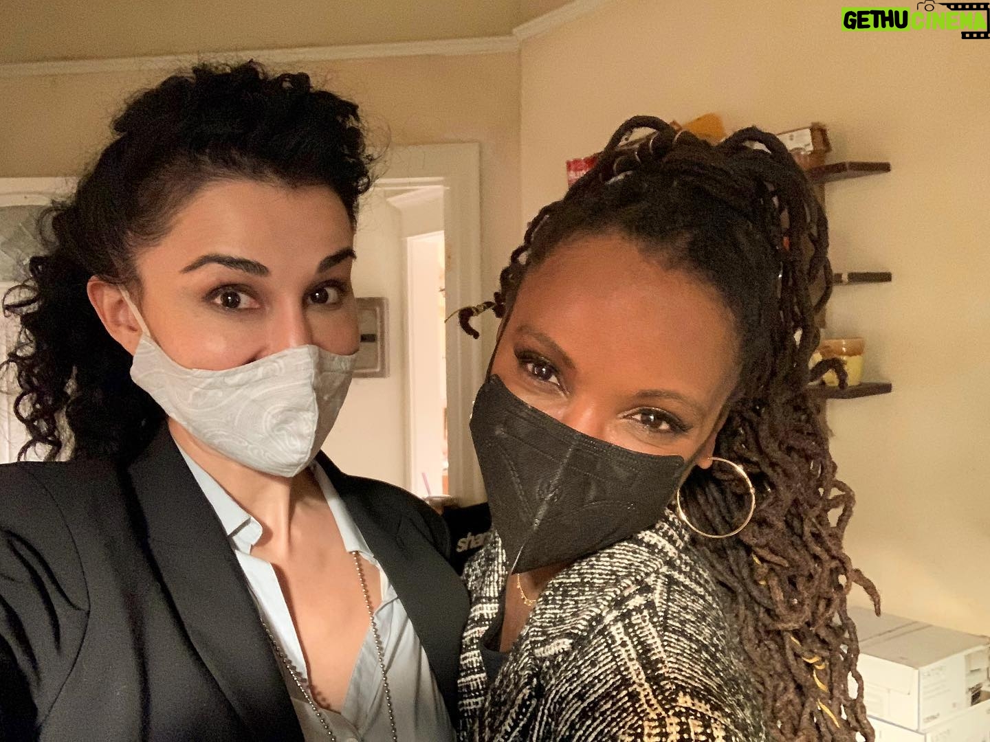 Layla Alizada - 11.8K Likes - What an absolute joy being directed by this talented lady on tonightās episode of #shameless #showtime